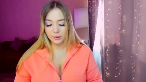 Snapshot of sarahmils chatting on March 1, 2025, 9:29 am Sarah online show from March 1, 2025, 9:29 am