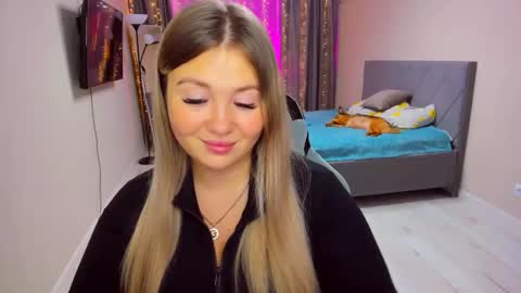 Snapshot of sarahmils chatting on December 2, 2025, 5:19 pm Sarah online show from December 2, 2025, 5:19 pm