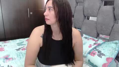 Lia online show from June 25, 2026, 5:39 pm