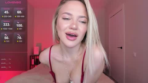 sarahphyllis online show from February 19, 2026, 9:22 pm