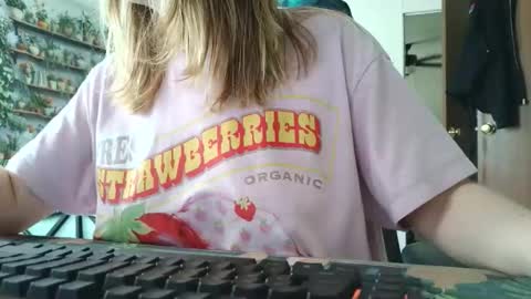 Snapshot of sarahpmummy chatting on May 31, 2026, 4:25 pm Sarah online show from May 31, 2026, 4:25 pm