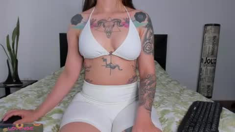 Snapshot of sarahredi chatting on June 11, 2026, 10:52 pm Girl next door online show from June 11, 2026, 10:52 pm