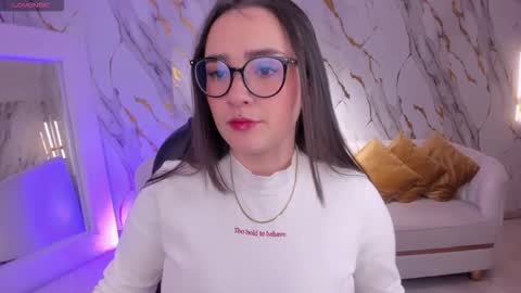 Sarah Rhodes online show from October 15, 2025, 11:32 am