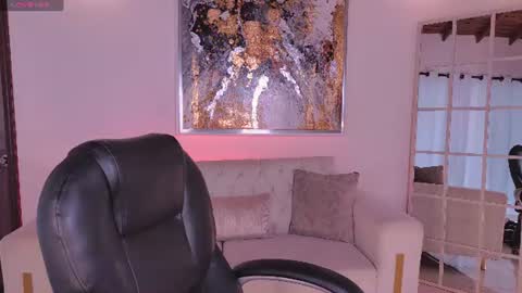 Snapshot of sarahrhodes_ chatting on July 2, 2026, 12:00 pm Sarah Rhodes online show from July 2, 2026, 12:00 pm
