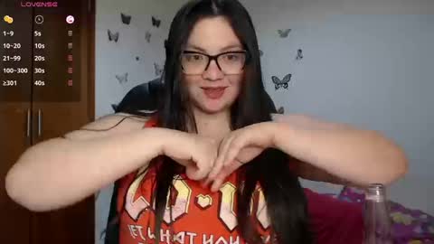 Snapshot of sarahros1 chatting on September 11, 2025, 4:34 am Sarah online show from September 11, 2025, 4:34 am