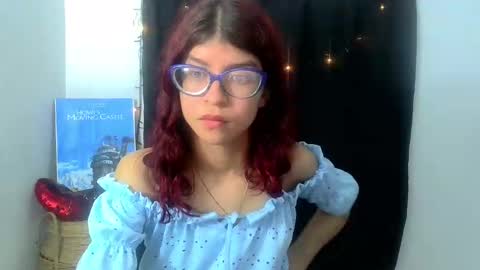 Snapshot of sarahsmitt chatting on February 25, 2025, 10:50 pm Sarah online show from February 25, 2025, 10:50 pm