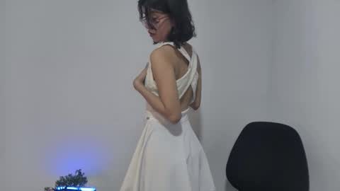 Snapshot of sarahsmitt chatting on October 14, 2025, 8:20 pm Sarah online show from October 14, 2025, 8:20 pm