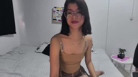 Snapshot of sarahsmitt chatting on October 20, 2025, 6:41 pm Sarah online show from October 20, 2025, 6:41 pm