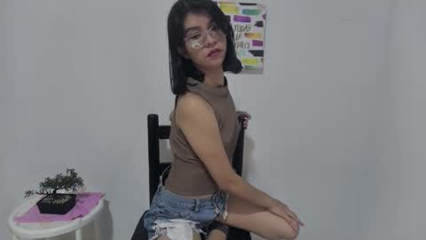 Snapshot of sarahsmitt chatting on October 21, 2025, 7:14 pm Sarah online show from October 21, 2025, 7:14 pm