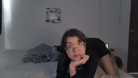 Snapshot of sarahsmitt chatting on October 27, 2025, 6:56 pm Sarah online show from October 27, 2025, 6:56 pm