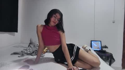 Snapshot of sarahsmitt chatting on October 29, 2025, 7:26 pm Sarah online show from October 29, 2025, 7:26 pm