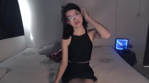 Snapshot of sarahsmitt chatting on October 31, 2025, 1:45 pm Sarah online show from October 31, 2025, 1:45 pm