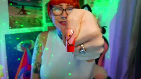 Snapshot of saraht666 chatting on November 22, 2025, 7:07 am Sarah T online show from November 22, 2025, 7:07 am