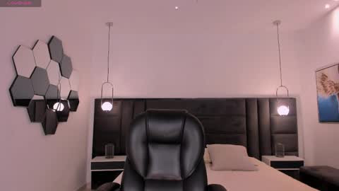 Sarah  independent model online show from April 26, 2026, 5:32 pm