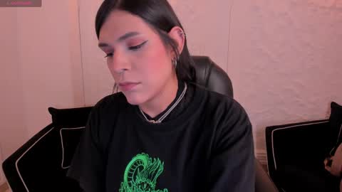 Sarah  independent model online show from May 5, 2026, 4:09 am