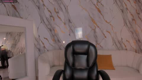 Sarah  independent model online show from May 16, 2026, 4:31 am