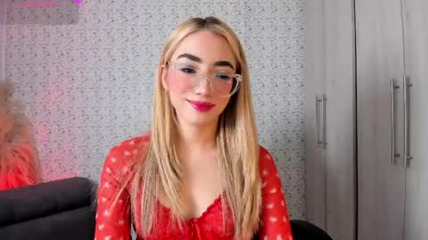 Sara jones   online show from March 24, 2026, 11:26 am