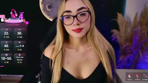 Snapshot of sarajonesxxx chatting on June 5, 2026, 4:02 pm Sara jones online show from June 5, 2026, 4:02 pm