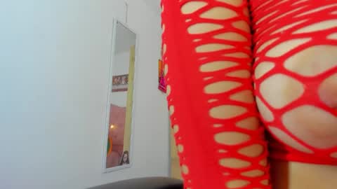 Snapshot of saralolo420 chatting on December 20, 2024, 6:24 pm sara online show from December 20, 2024, 6:24 pm