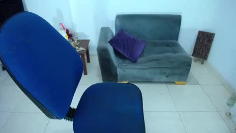 Snapshot of saralovens chatting on November 11, 2025, 11:21 am Saraloves online show from November 11, 2025, 11:21 am