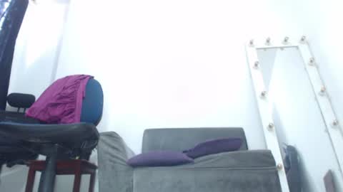 Snapshot of saralovens chatting on July 8, 2026, 1:15 pm Saraloves online show from July 8, 2026, 1:15 pm
