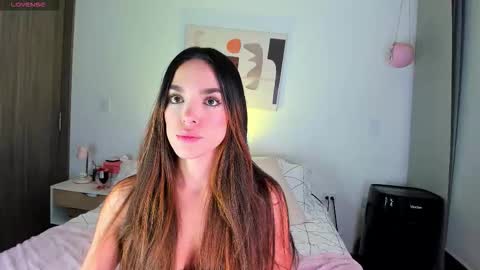Sara Martinez online show from March 25, 2026, 12:27 am