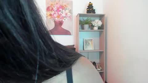 saramilf_69 online show from May 5, 2026, 4:20 am