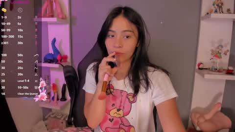 Snapshot of saraowens1 chatting on February 26, 2026, 2:27 pm saraowens online show from February 26, 2026, 2:27 pm