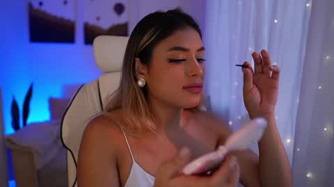 Snapshot of saraparisi_ chatting on December 11, 2024, 10:27 pm Sara online show from December 11, 2024, 10:27 pm