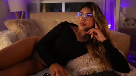 Snapshot of saraparisi_ chatting on March 5, 2025, 2:57 am Sara online show from March 5, 2025, 2:57 am