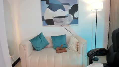I am Sara  online show from April 30, 2026, 11:09 pm