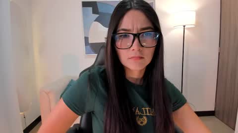 I am Sara  online show from May 21, 2026, 3:13 am