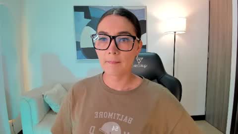 I am Sara  online show from June 25, 2026, 2:44 am
