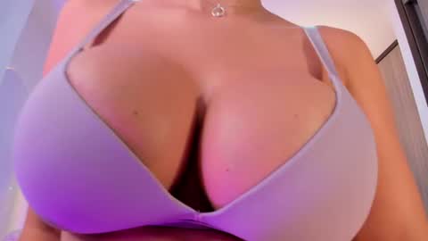 I am Sara  online show from July 30, 2026, 3:49 am