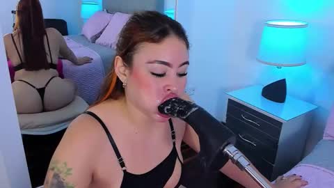 sararendon online show from February 26, 2026, 1:43 pm