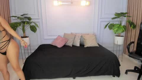 Snapshot of sararestrepoxxx69 chatting on March 29, 2026, 3:28 am SaraRestrepo online show from March 29, 2026, 3:28 am