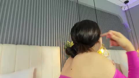 Sara   online show from February 12, 2026, 8:15 pm