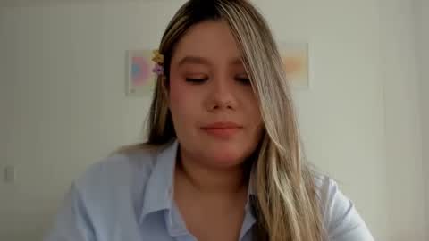Snapshot of sarasmith19 chatting on May 25, 2026, 4:46 pm Sara sarasmithfun by instagram online show from May 25, 2026, 4:46 pm