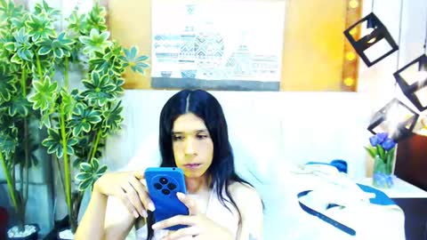 Snapshot of sarasofia44 chatting on July 11, 2026, 9:27 pm Sara Sofia online show from July 11, 2026, 9:27 pm