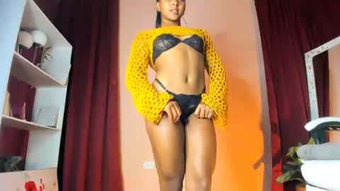 Snapshot of sarasolei chatting on October 1, 2025, 9:21 pm ZaraSolei online show from October 1, 2025, 9:21 pm