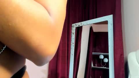 Snapshot of sarasolei chatting on October 11, 2025, 12:58 pm ZaraSolei online show from October 11, 2025, 12:58 pm