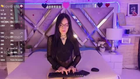 Snapshot of saratorresxx chatting on March 25, 2026, 3:40 pm Sara online show from March 25, 2026, 3:40 pm