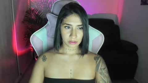 Snapshot of saratukkerr chatting on December 1, 2025, 3:55 am saratukkerr online show from December 1, 2025, 3:55 am