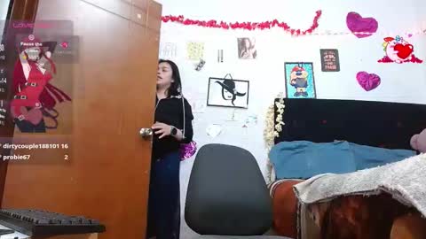 Snapshot of saray_extrovert1 chatting on October 28, 2025, 4:49 am Sara Jimenez online show from October 28, 2025, 4:49 am