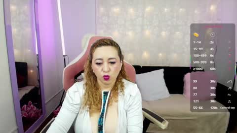 Snapshot of saray_soto chatting on July 7, 2026, 10:30 am Saray online show from July 7, 2026, 10:30 am