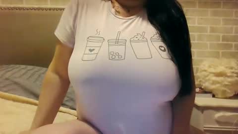 Snapshot of saretta46 chatting on December 10, 2024, 1:32 am Sara online show from December 10, 2024, 1:32 am