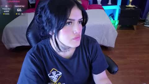 Snapshot of sari_belle chatting on November 18, 2025, 8:24 pm Sari online show from November 18, 2025, 8:24 pm