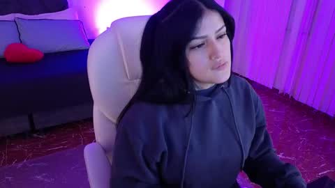 Sari  online show from January 12, 2026, 8:14 pm