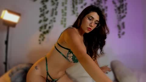Snapshot of sarima420 chatting on April 8, 2026, 8:20 pm Sarima and Leo online show from April 8, 2026, 8:20 pm