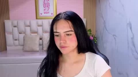 Sara  online show from June 17, 2026, 3:09 am